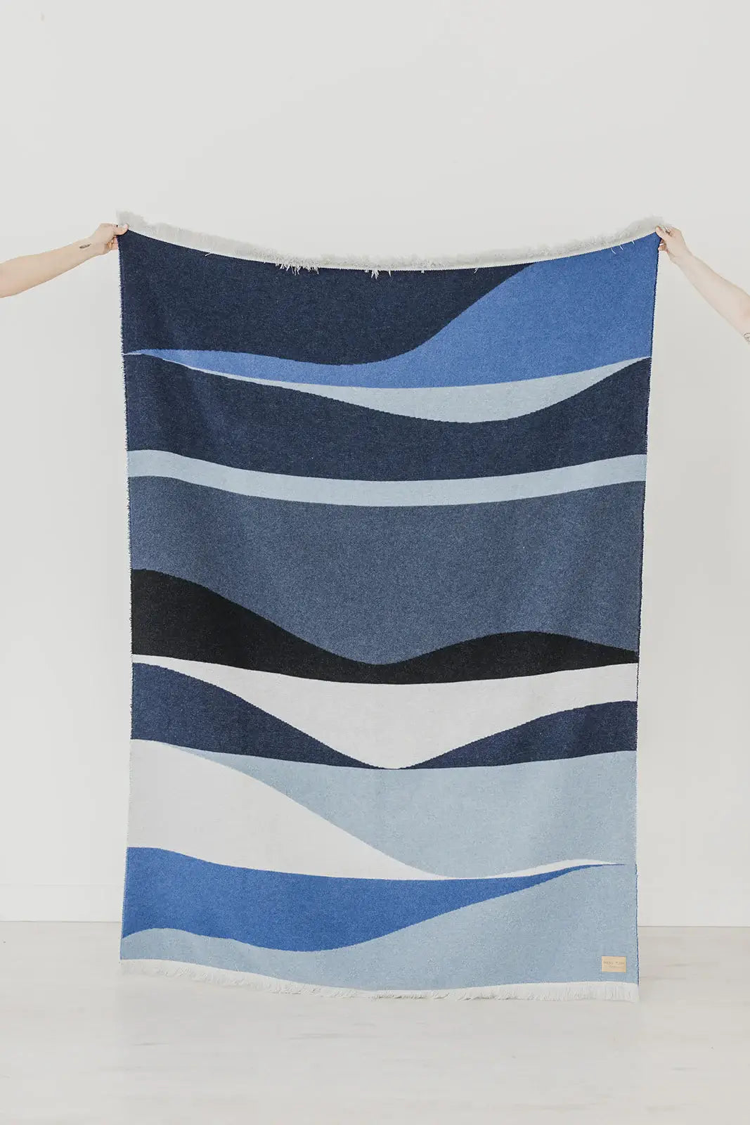 River Reversible Eco-Friendly Everyday Blanket, MiNi TiPi