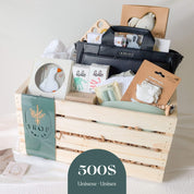 Boîte cadeau naissance unisexe 500$ avec sac à couches Lambert et produits bébé en caisse bois