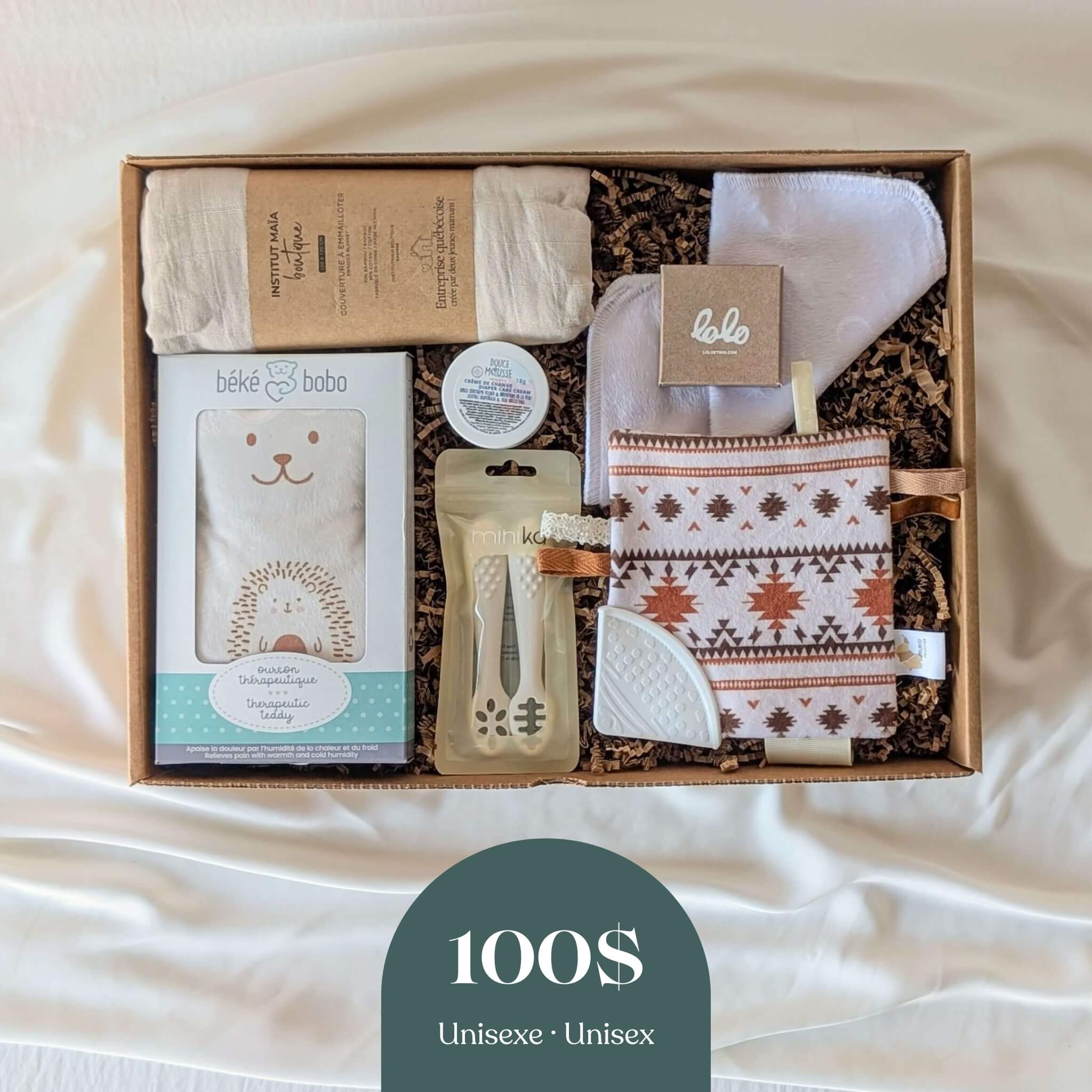 Boîte naissance unisexe garçon 100 $ avec doudou, couverture, jouet et soins pour bébé produits locaux