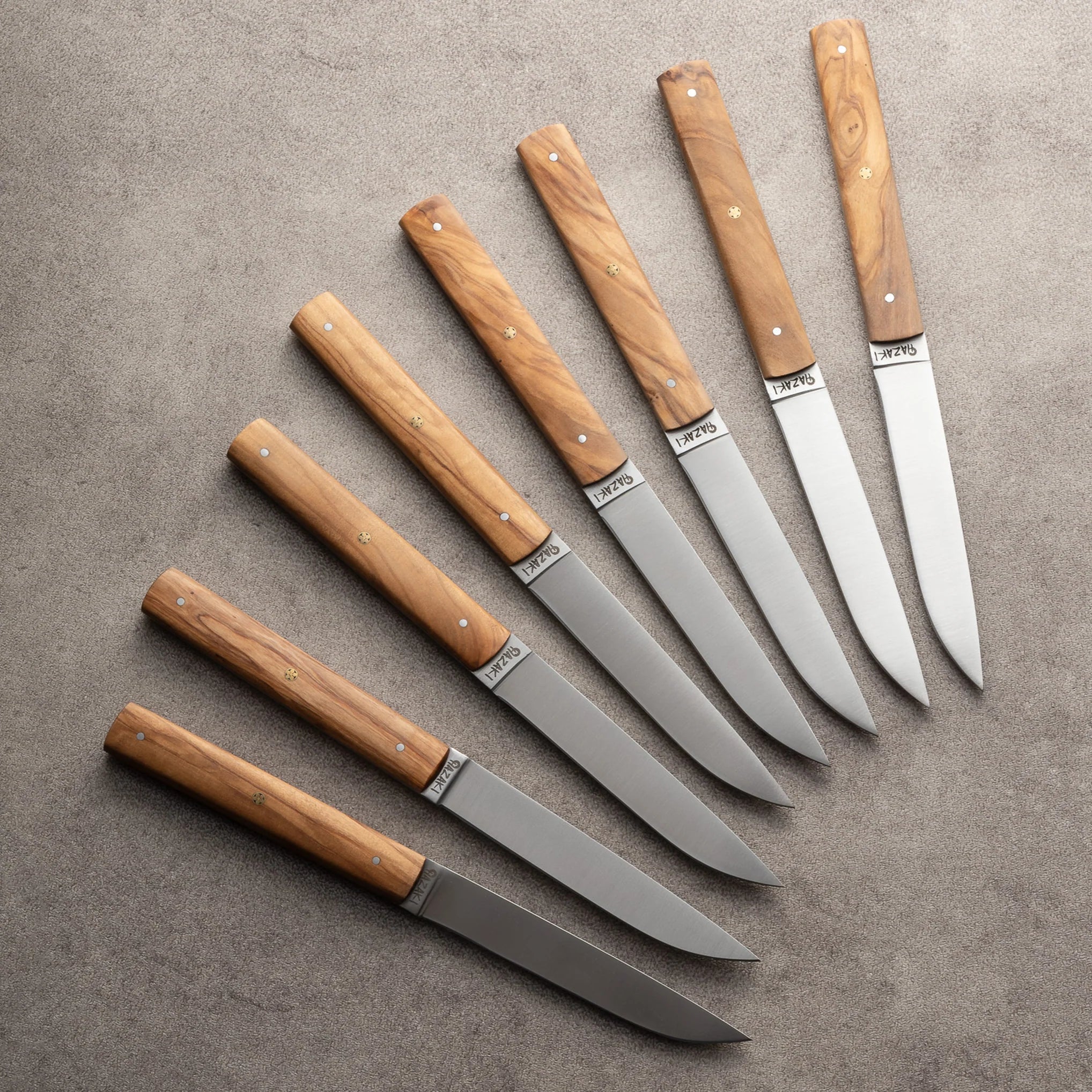 ensemble-couteaux-steak-hazaki-1.webp