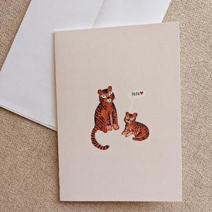 papa-fathers-day-greeting-card-by-mimi-_-august_307x409_5359e71a-18e0-47e6-a8cd-3a6ef140a62d-940153-609320.jpg